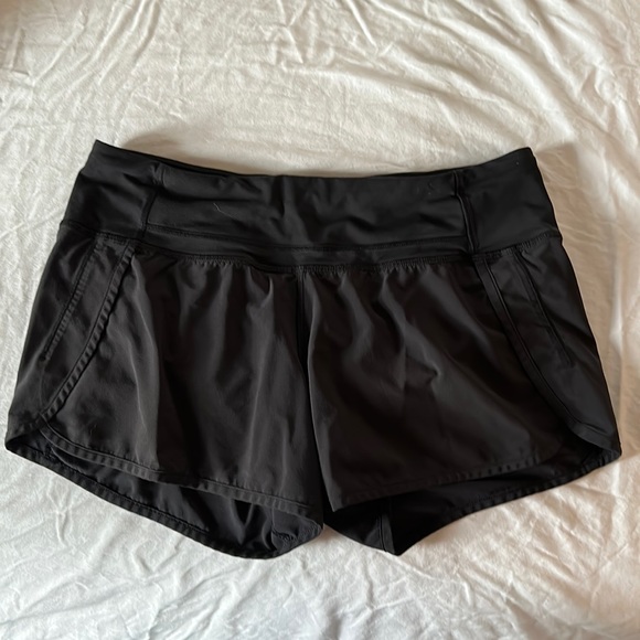 Lululemon speed short size 6 - Picture 1 of 3